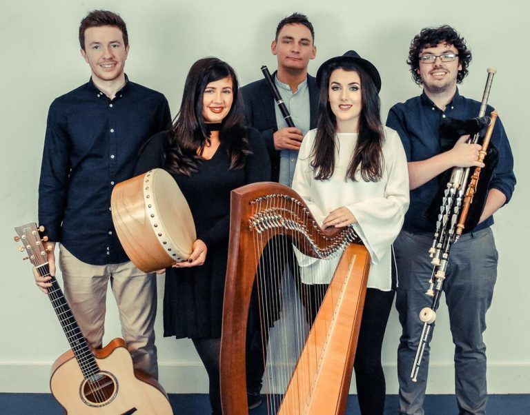 Connla aus Armagh und Derry in Nordirland gelten als eine der aufregendsten Bands im Irish Folk Crossover. Heute Abend gastiert sie in der Remise Bludenz.CONNLA