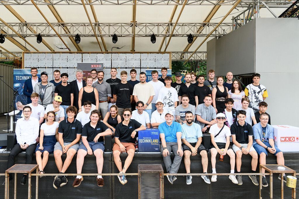 „Summer Vibes“ in der Poolbar