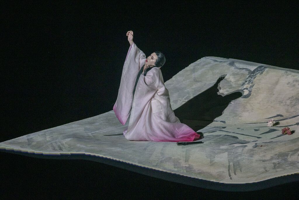 „Butterfly“ erhält ein feuriges Finale