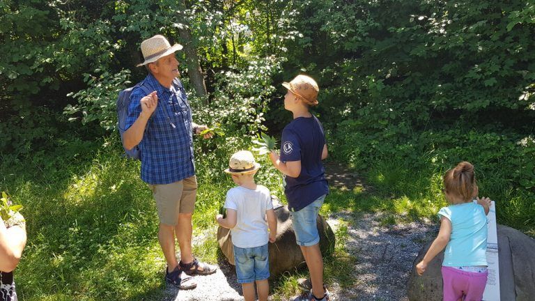 Entlang der Frutz gab es einiges zu entdecken. Familienvberband