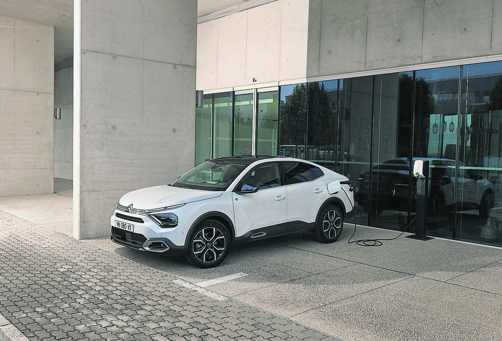 Citroën: Stromer mit Stufenheck