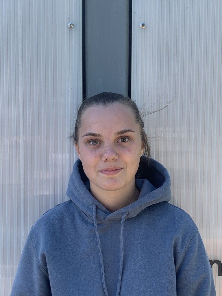 Ich fand es cool, dass man uns das Vertrauen geschenkt hat, sodass wir auch allein sprühen konnten. Das Werk ist komplett von uns gestaltet. Das ist ein schönes Gefühl. Rinora, 16 Jahre, Bregenz, Projekt „Vandalismusprävention“