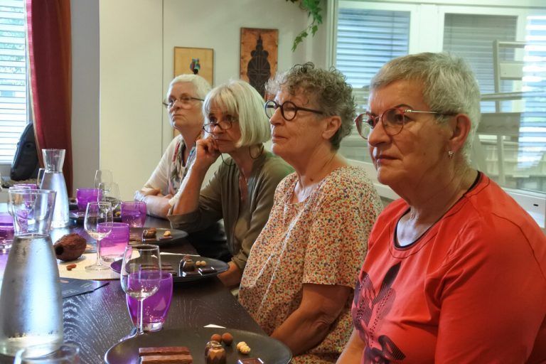 Im Zuge des Genussnachmittags besuchten die Pensionisten die Schokoladenmanufaktur Fenkart in Hohenems. Pvö Feldkirch