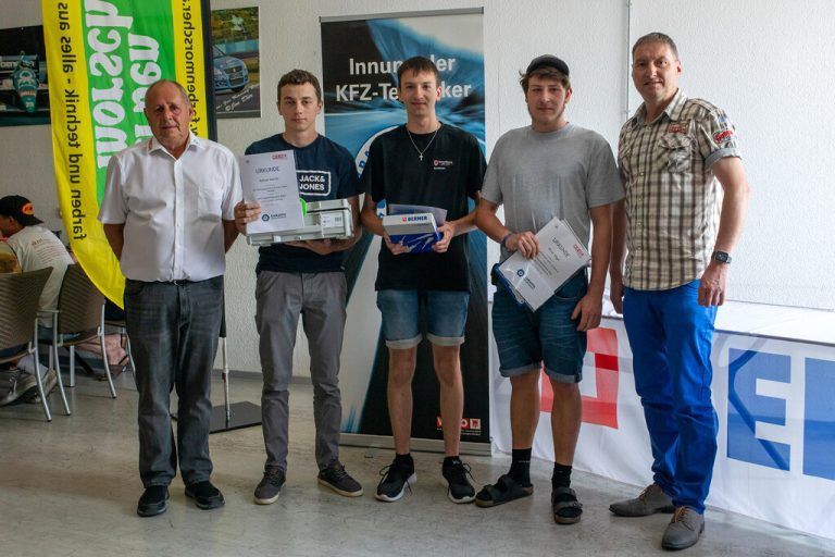 Kfz: IM Erich Neier, Rafael Martin, Andreas Gsteu, Kilian Vögel, Bernhard Hämmerle.Barbisch