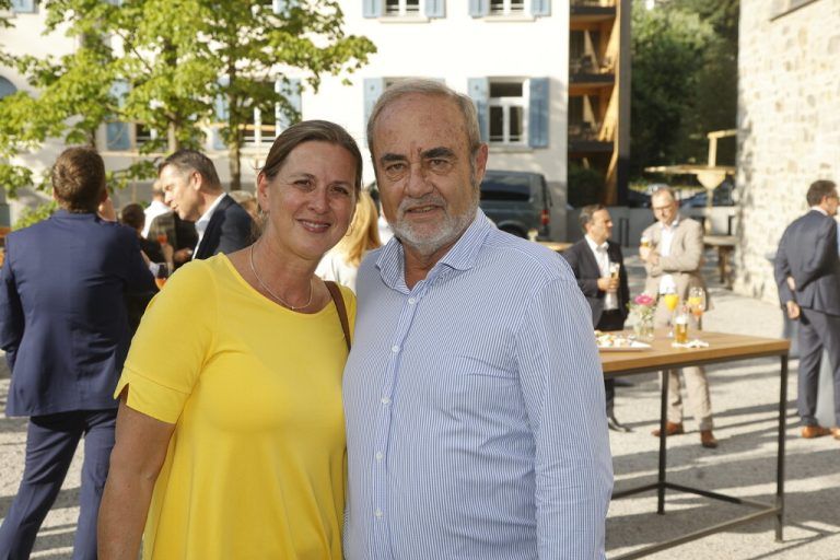 Manfred Jäger (Jäger Bau) mit Fritzi Berthold.