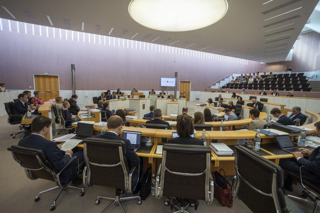 Rechenschaftsdebatte: Landtag debattiert aktuelle Krisen