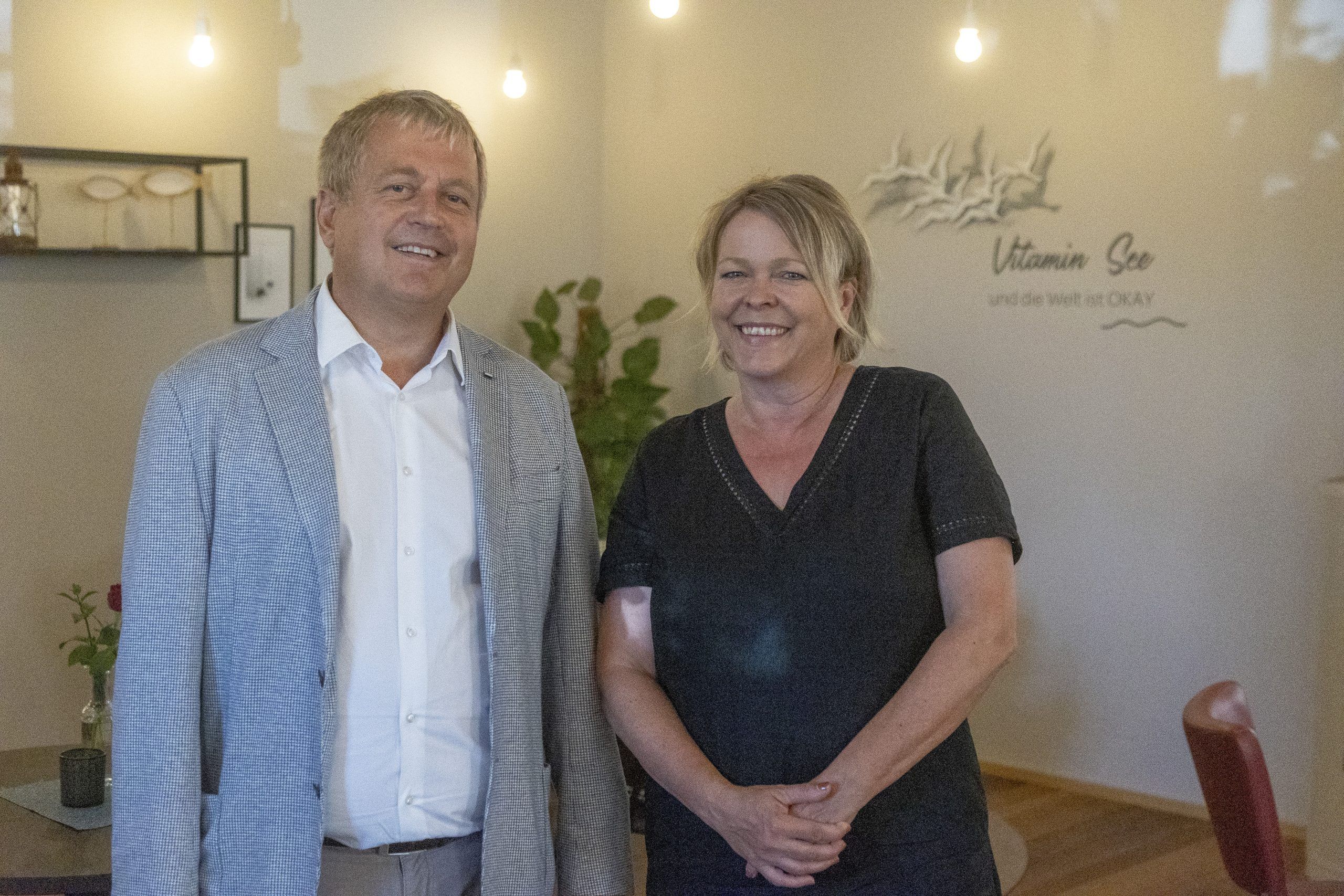 Gerhard Wendl mit Hoteldirektorin Monika Matt-Egger.