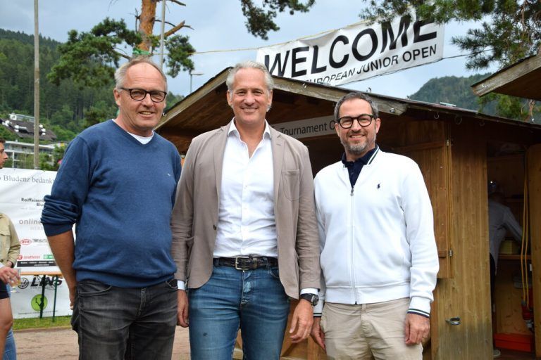 TC-Bludenz-Präsident Kurt Tschofen, ÖTV-Präsident Martin Ohneberg und VTV-Präsident Wolfgang Hämmerle. SCO