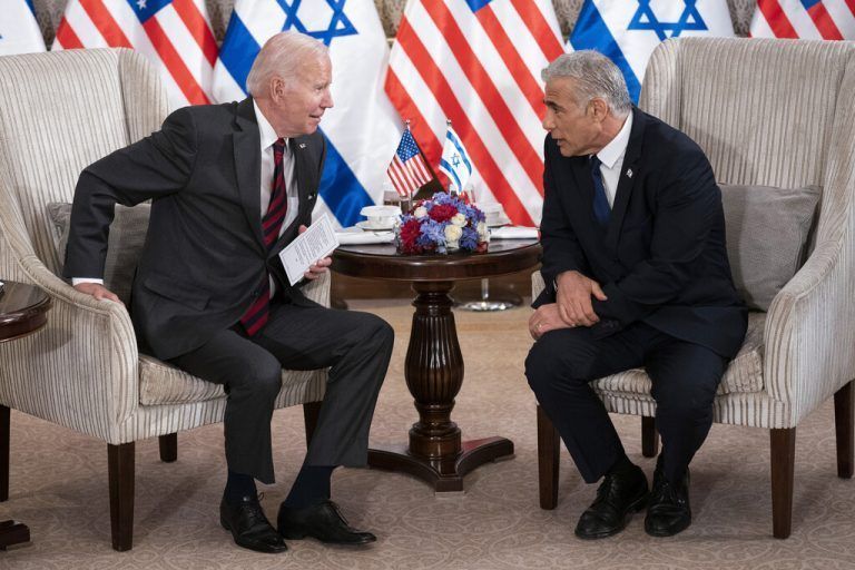 US-Präsident Joe Biden weilt für vier Tage in Israel und Saudi-Arabien. Am Donnerstag traf er den israelischen Ministerpräsidenten Yair Lapid. AP