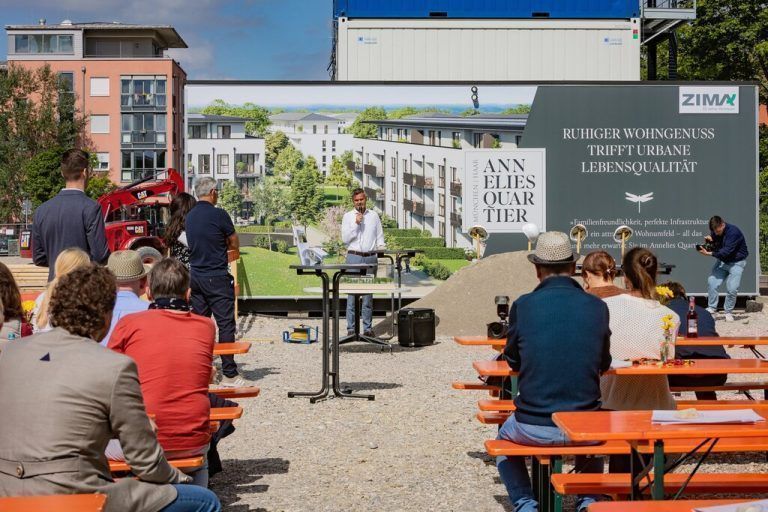 Zima-Projekt In Haar bei München verwirklicht die Zima Immobilienentwicklung (Im Bild CEO Alexander Nußbaumer) ein Wohnprojekt mit vier Gebäuden und Erholungszone. Es hat ein Gesamtvolumen von rund 100 Millionen Euro. zima