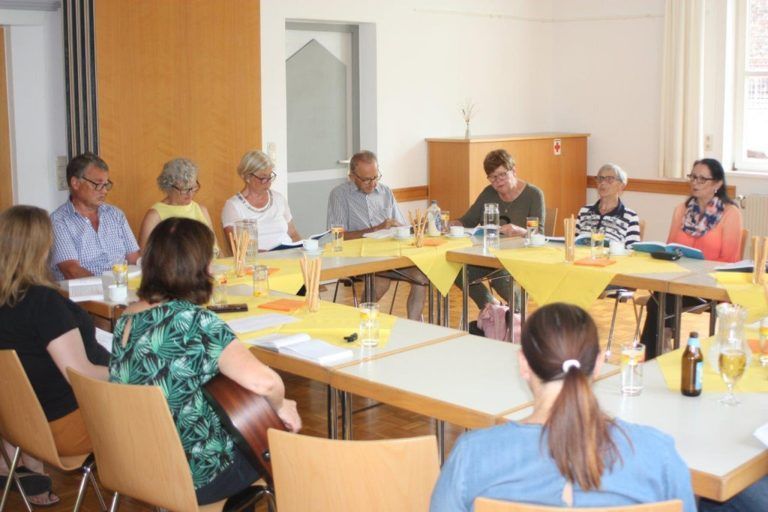 Bei den Musiknachmittagen wurden vor allem bekannte Volks- und Heimatlieder gesungen.<span class="copyright"> VN/TK</span>