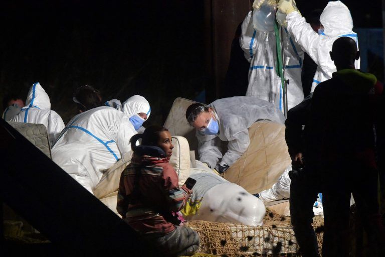 Zahlreiche Helfer waren an der Rettungsaktion beteiligt. <span class="copyright">AFP</span>