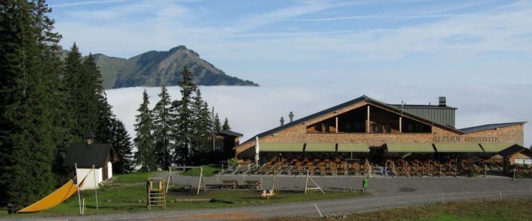 Bergstation Roßstelle: Hier trennte sich der 72-Jährige von seiner Ehefrau. Später wurde sein lebloser Körper unterhalb der Station gefunden. <span class="copyright">Mellau.com</span>