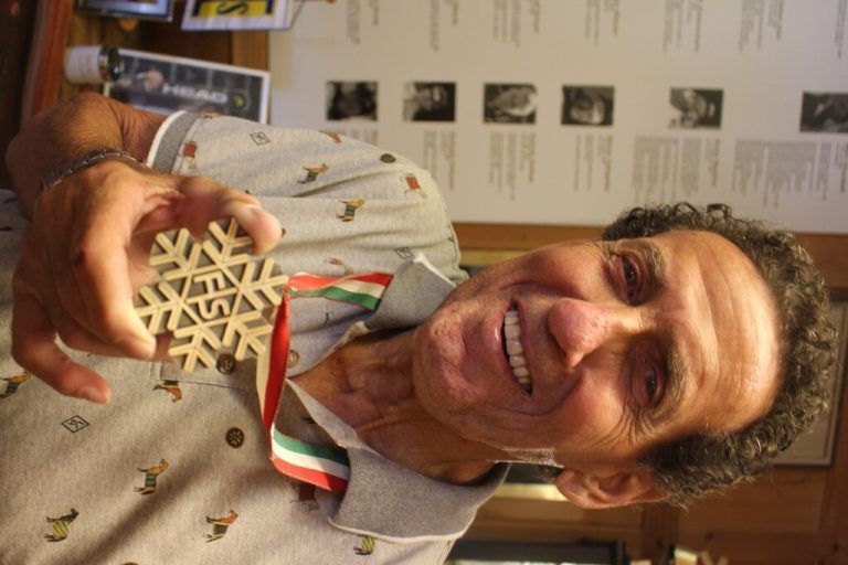 Bleiners Original-Silbermedaille von Gröden ist im Museum.