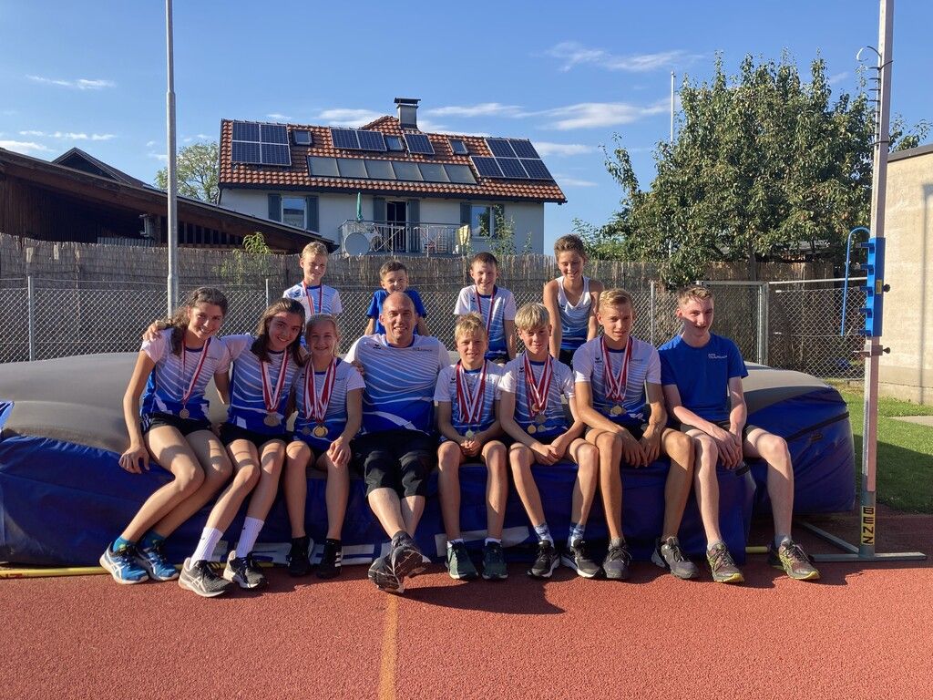 Eingesendet. Vereinsnachrichten aus dem Bezirk