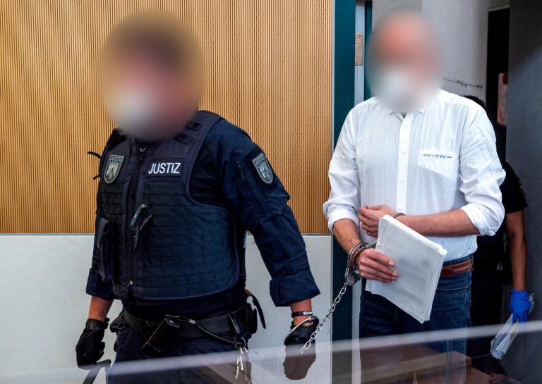 Der 52-Jährige schwieg während der gesamten Verhandlung. reuters