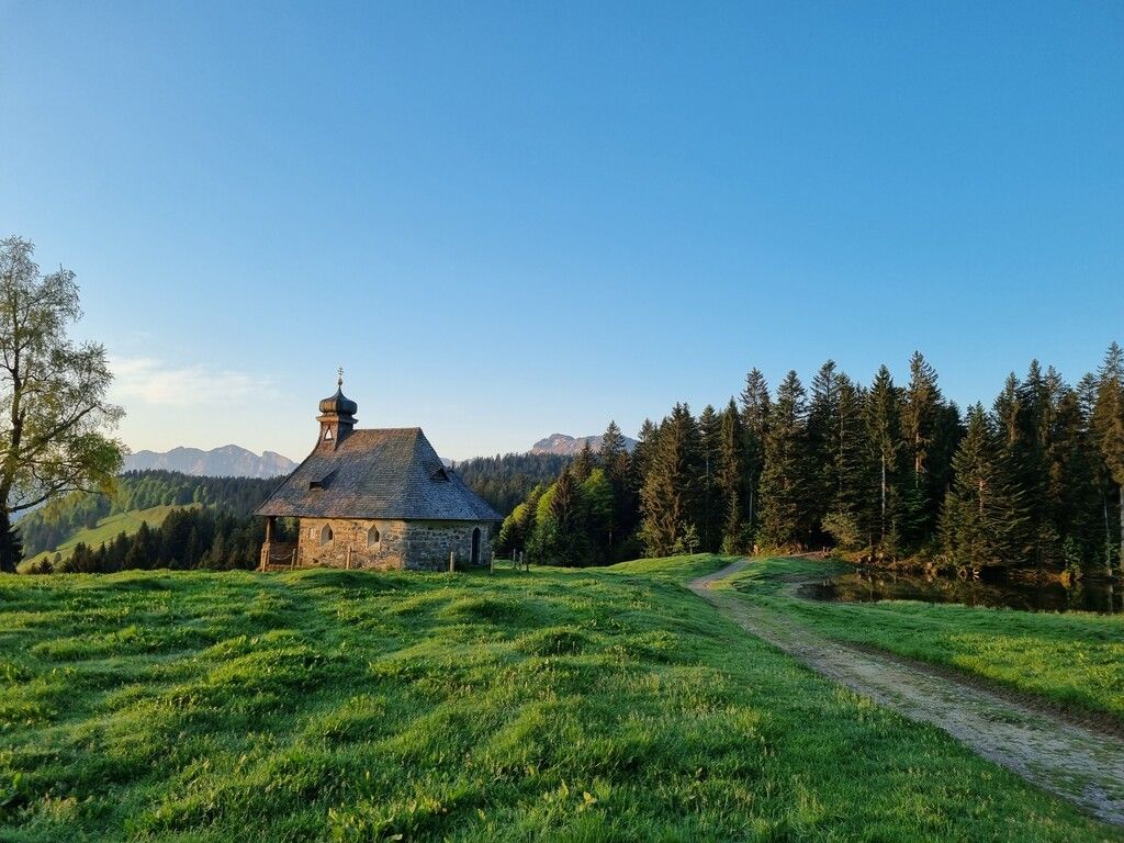 100 Jahre Benediktkapelle wird mit einer Bergmesse gefeiert