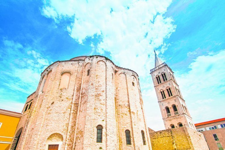 Die Kirche Sveti Donat besteht fast komplett aus Marmor.Shutterstock