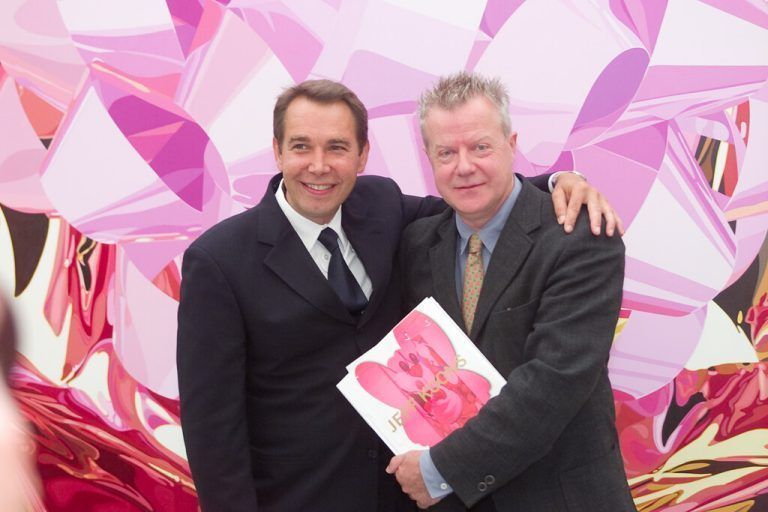 Eckhard Schneider (r.) mit Jeff Koons im Jahr 2001. KUB