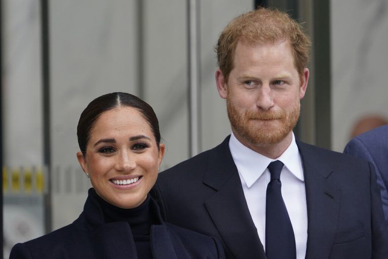 Harry und Meghan erheben in ihrer Netflix-Dokumentation schwere Vorwürfe gegen den Palast. AP