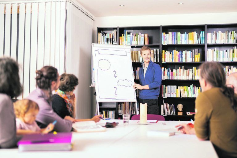 Im Treffpunkt Philosophie den Fokus auf die wesentlichen Fragen legen.