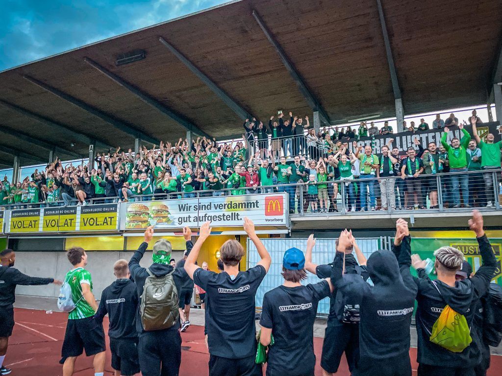 So feierten die Austria-Kicker den Derbysieg
