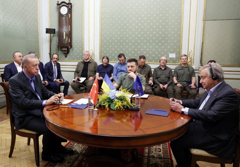 In der ukrainischen Stadt Lwiw kam es zu einer hochrangigen Zusammenkunft. Turkish Presidential Press Office/RTS