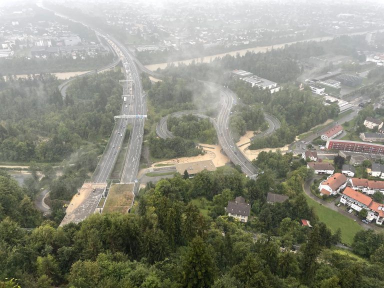 Der Autobahnkonoten Bregenz-Waidach stand unter Wasser. <span class="copyright">Vn/Raidt</span>