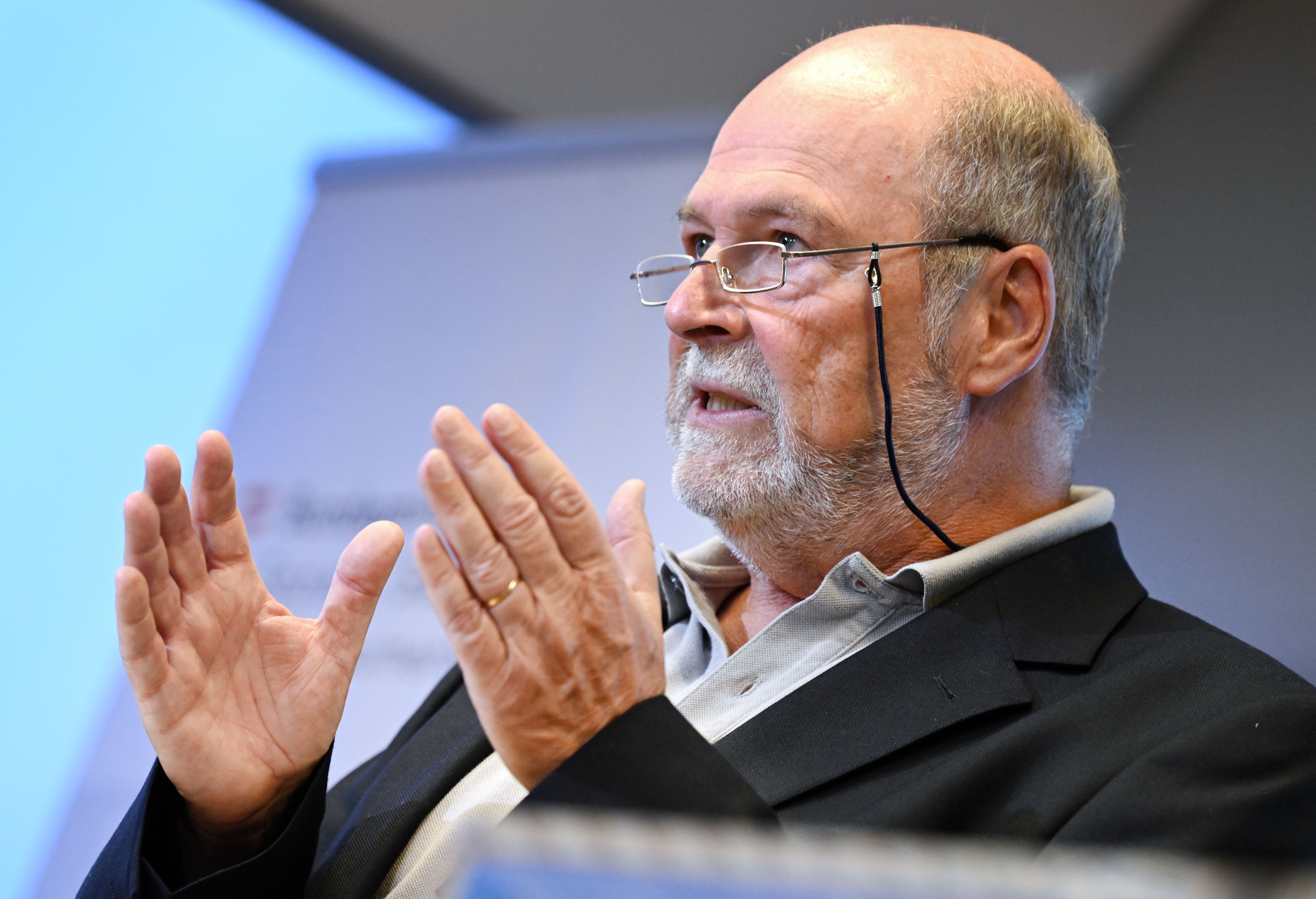 Herwig Kollaritsch rät davon ab, zu warten. <span class="copyright">APA/Techt</span>