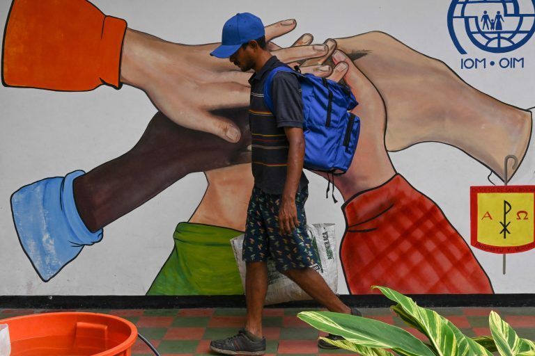 In San Antonio del Tachira, Venezuela, bereitet sich ein Migrant auf das Verlassen des temporären Flüchtlingslagers Casa Esperanza vor. AFP