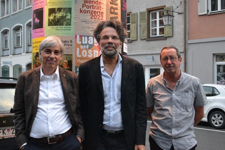 Obmann Peter Bilger (Theater am Saumarkt), Philosoph Robert Pfaller und Walter Müller (Tangenten, Theater am Saumarkt). BI