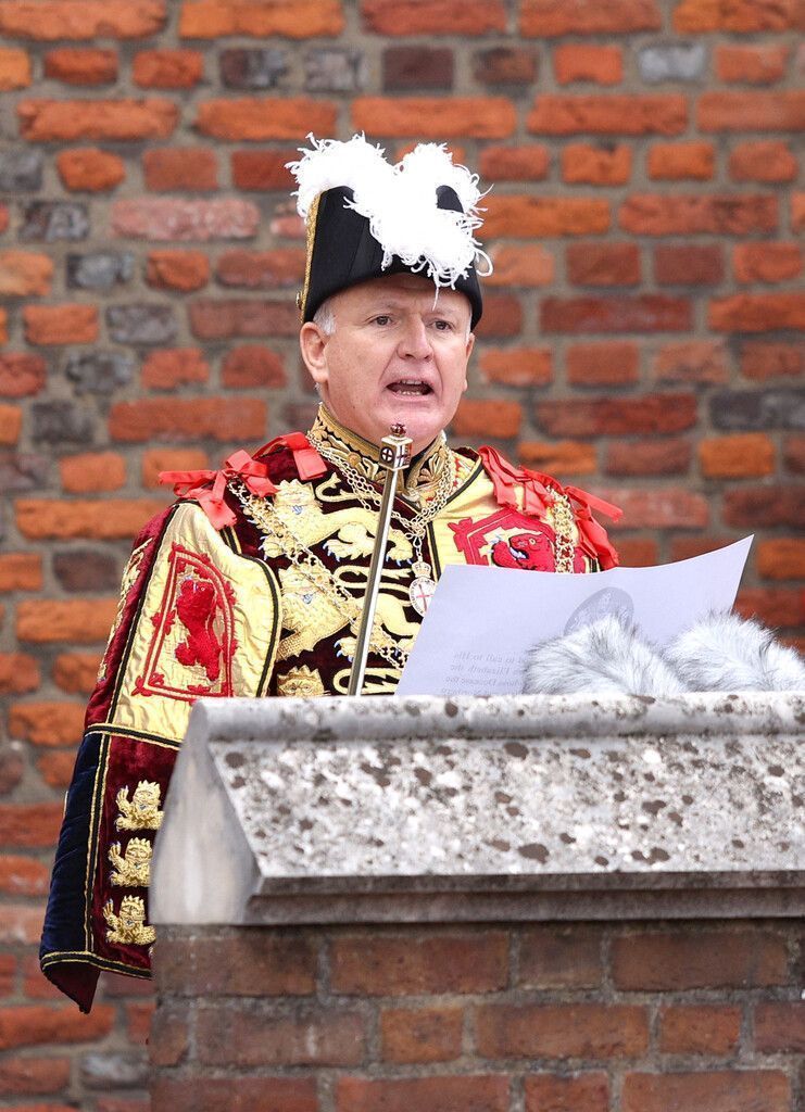 Als Charles III. zum König ausgerufen wurde, brach Jubel aus.