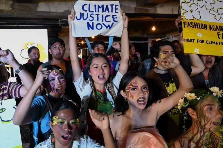 Auch auf den Philippinen protestierten zahlreiche Menschen. AFP