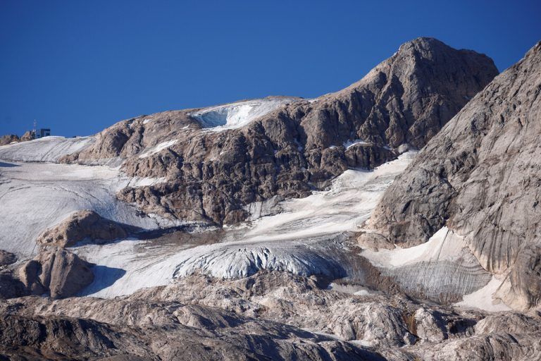 Der Marmolata-Gletscher hat in 100 Jahren über 90 Prozent seines Volumens verloren.