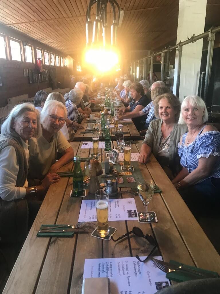 Die Harder Senioren verbrachten gesellige Stunden in „Toni’s Kuhstall“.SB Hard