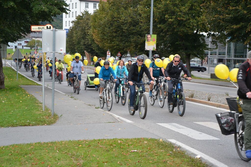 Feier klimafreundlicher Fortbewegung