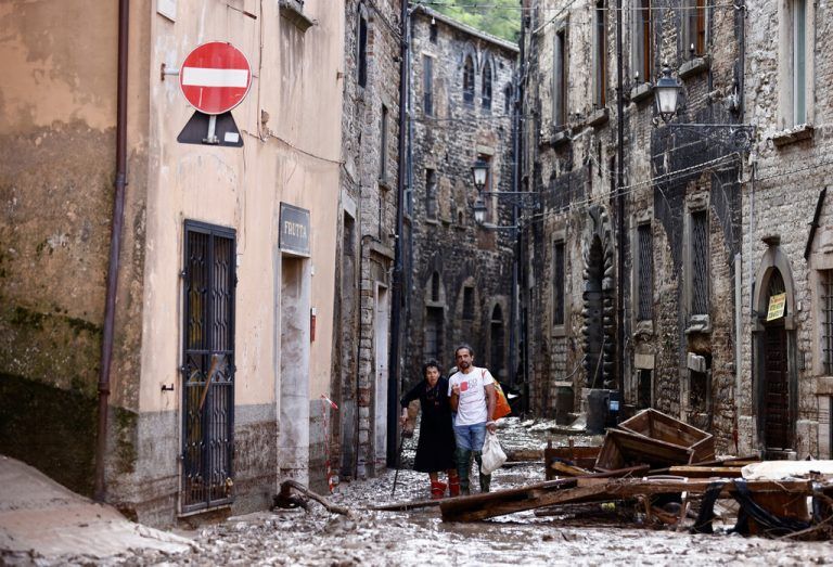 Die Unwetter haben auch in Cantiano eine Spur der Verwüstung hinterlassen. Reuters