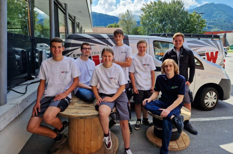 E-Werke frastanz Mit André, Leon, Nicole, Tobias, Alexander, Marcel und Valentino (nicht im Bild) starten sieben neue Lehrlinge ihre Ausbildung. E-Werke