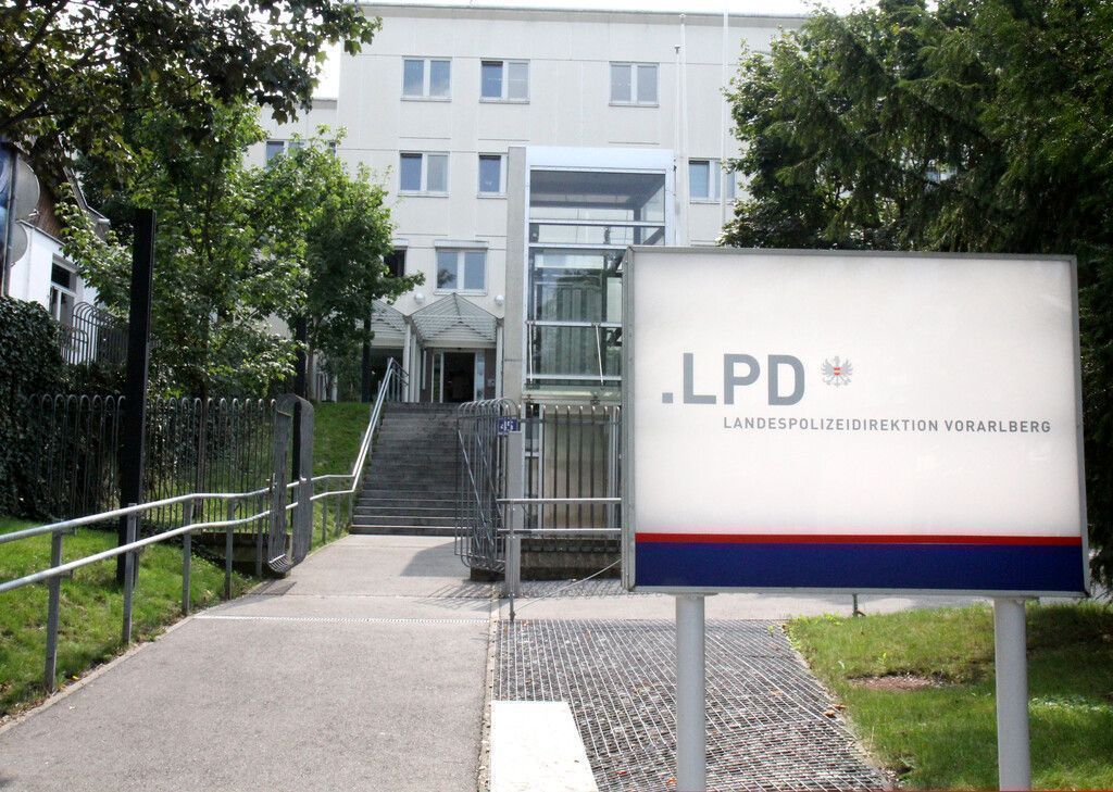 Tatverdächtiger erhängte sich nach Festnahme in der Landespolizeidirektion. »A8