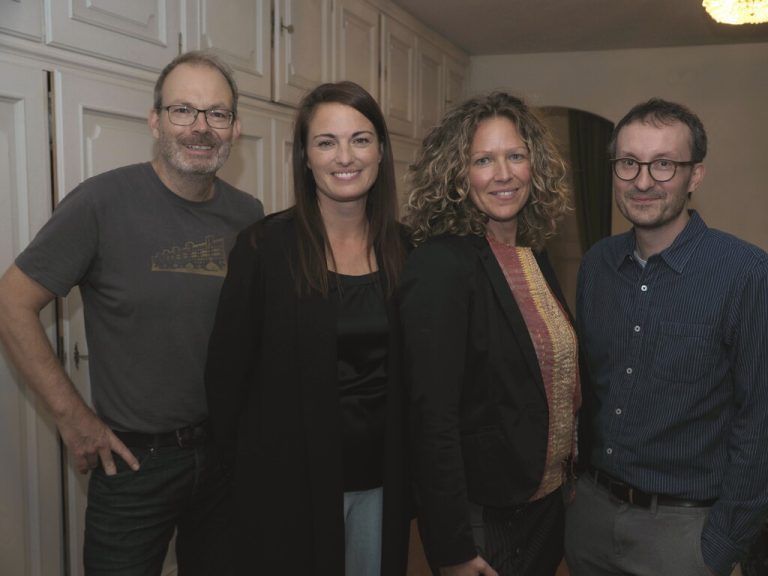 Geschäftsführerin Verena Konrad (2.v.li) mit Jörg Meißner, Lisa Ugrinovic und Clemens Quirin vom vai-Team. Sigrid Juen