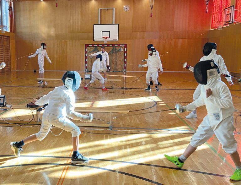 Kinder sind herzlich zu einem Probetraining eingeladen. Fechtclub Jahn