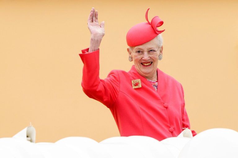Historischer Schritt: Königin Margrethe II. übergibt den Thron an ihren Sohn Kronprinz Frederik. afp