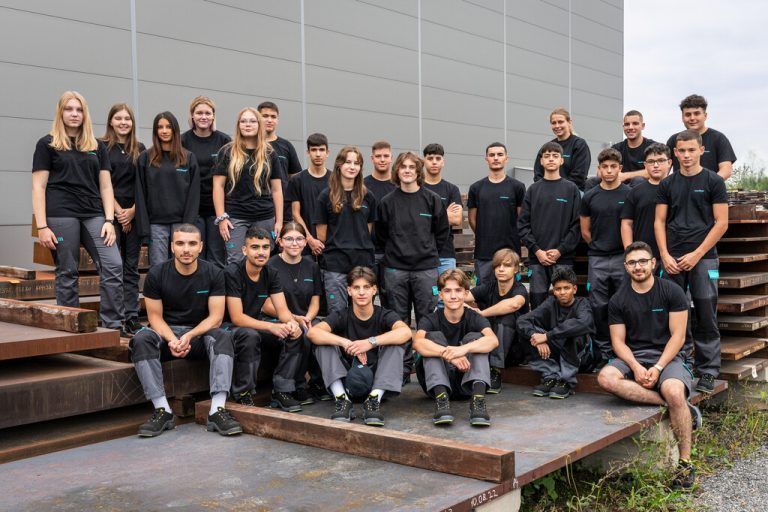 Meusburger 28 neue Lehrlinge werden in den Berufen Zerspanungstechnik, Maschinenbautechnik und Mechatronik ausgebildet. 