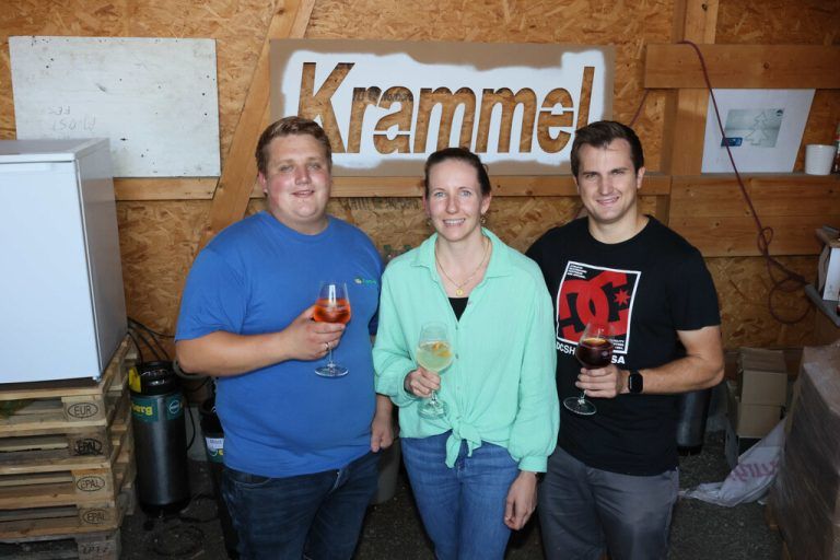 Michael Krammel, Maria Jäger und Luca Lechleitner vom Barteam.