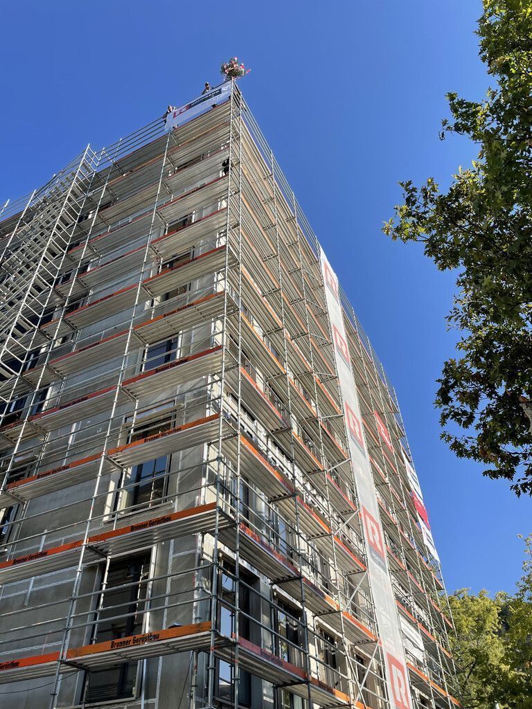 Dachgleiche für das Bärahus an Feldkircher Bärenkreuzung