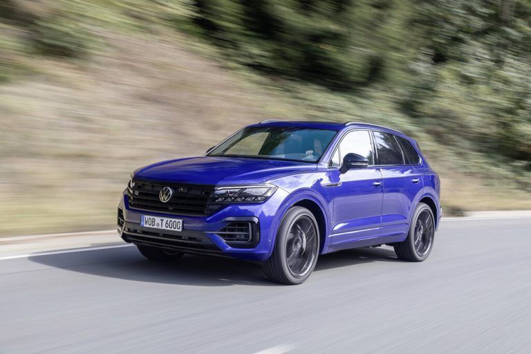 VW Touareg: Momentan ausschließlich mit Diesel motorisiert, doch im Prinzip trägt er auch sportliche R-Ehren. Allradantrieb gehört zur Serienmitgift.