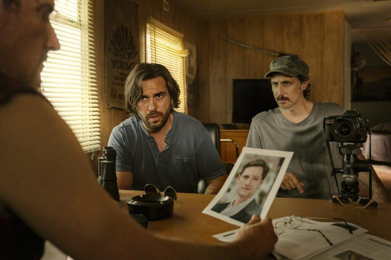 Weil ihm die Geschichten zu perfekt vorkommen, wird Juan Romero (M‘Barek) misstrauisch. UFA Fiction