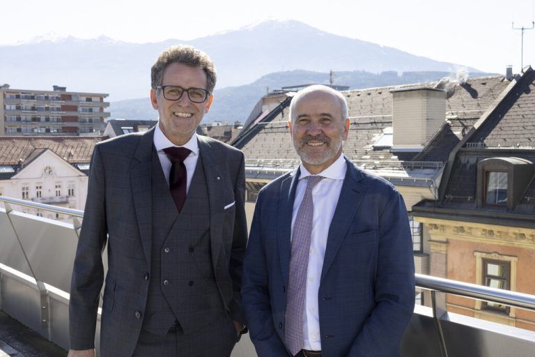 „Wir haben Lust auf die Zukunft“, so BTV-Vorstandschef Gerhard Burtscher und Generali-Vorstand Arno Schuchter anlässlich der Verlängerung der Kooperation. btv