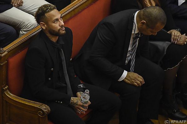 Neymar unter Anklage -Betrugsprozess gegen PSG-Star eröffnet