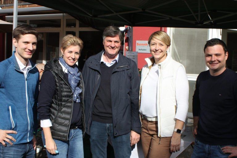Johannes Allgäuer, Sabine Kasper, Daniel Allgäuer und Andrea Kerbleder sowie Mathias Allgäuer freuten sich über die gelungene Veranstaltung. <span class="copyright">Vn/TK</span>